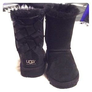 Toddler size black UGG boots 🖤🖤